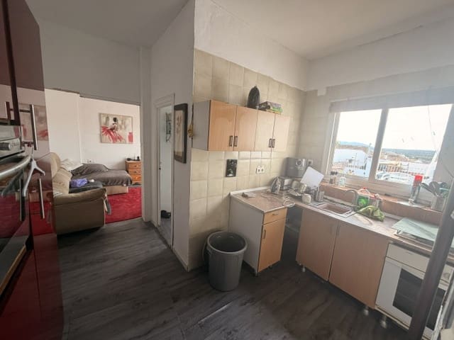 Casa de 3 habitaciones en Fuente de Piedra en venta con piscina garaje - 140.000 € (Ref: 9866224)