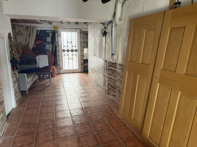 Casa de 3 habitaciones en Fuente de Piedra en venta con piscina garaje - 140.000 € (Ref: 9866224)