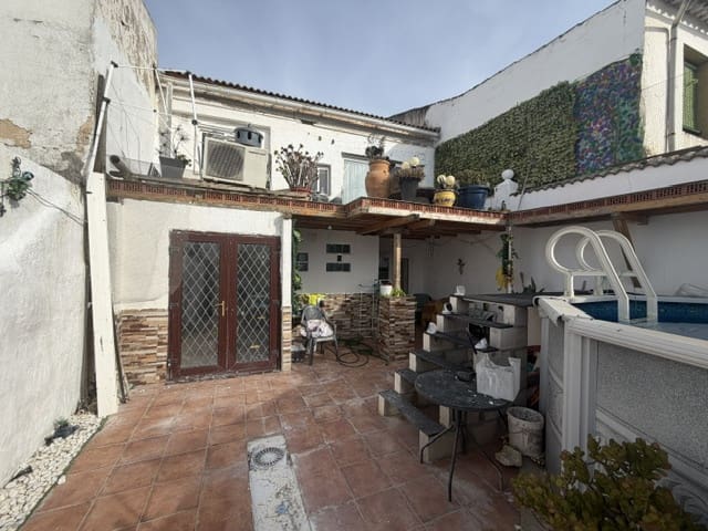 Casa de 3 habitaciones en Fuente de Piedra en venta con piscina garaje - 140.000 € (Ref: 9866224)
