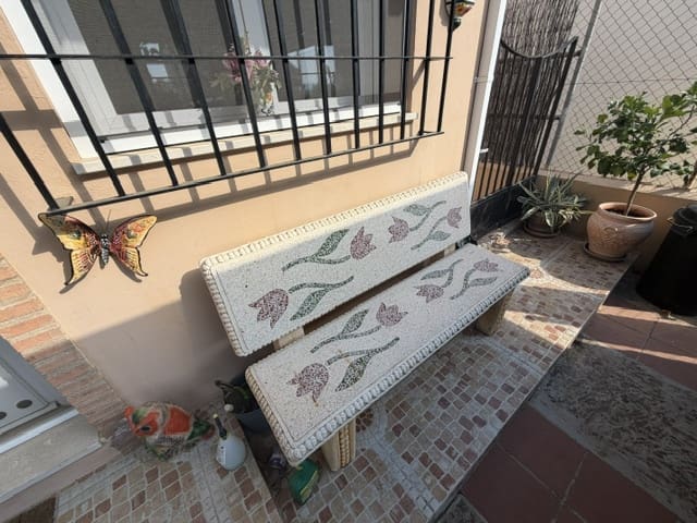 3 slaapkamer Villa te koop in Fuente de Piedra met zwembad garage - € 180.000 (Ref: 9872784)