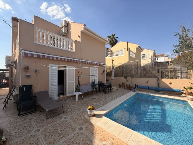 3 slaapkamer Villa te koop in Fuente de Piedra met zwembad garage - € 180.000 (Ref: 9872784)