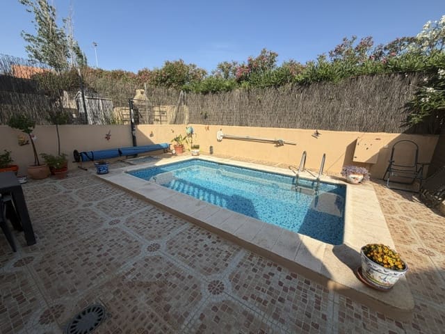 3 slaapkamer Villa te koop in Fuente de Piedra met zwembad garage - € 180.000 (Ref: 9872784)