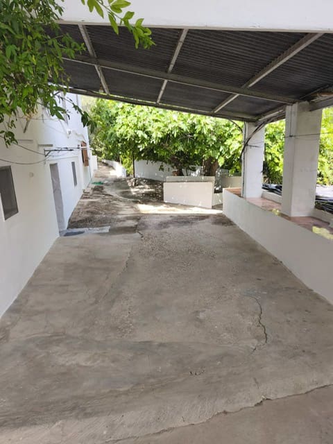 6 bedroom Finca/Country House for sale in Iznajar - € 170,000 (Ref: 9918666)