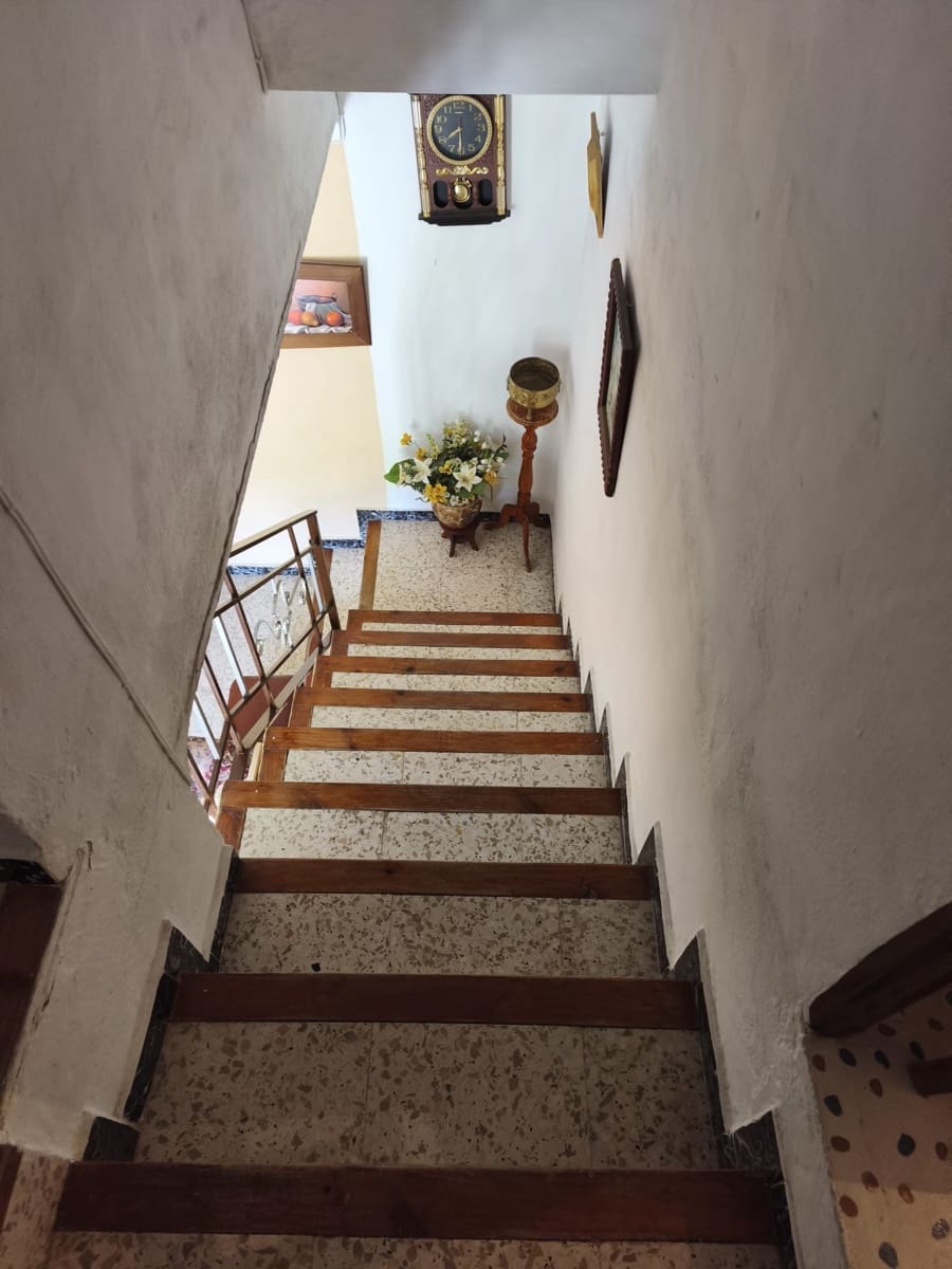 6 bedroom Finca/Country House for sale in Iznajar - € 170,000 (Ref: 9918666)