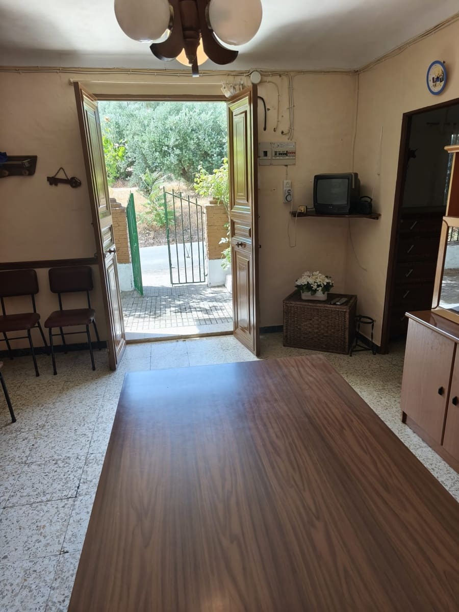 6 bedroom Finca/Country House for sale in Iznajar - € 170,000 (Ref: 9918666)