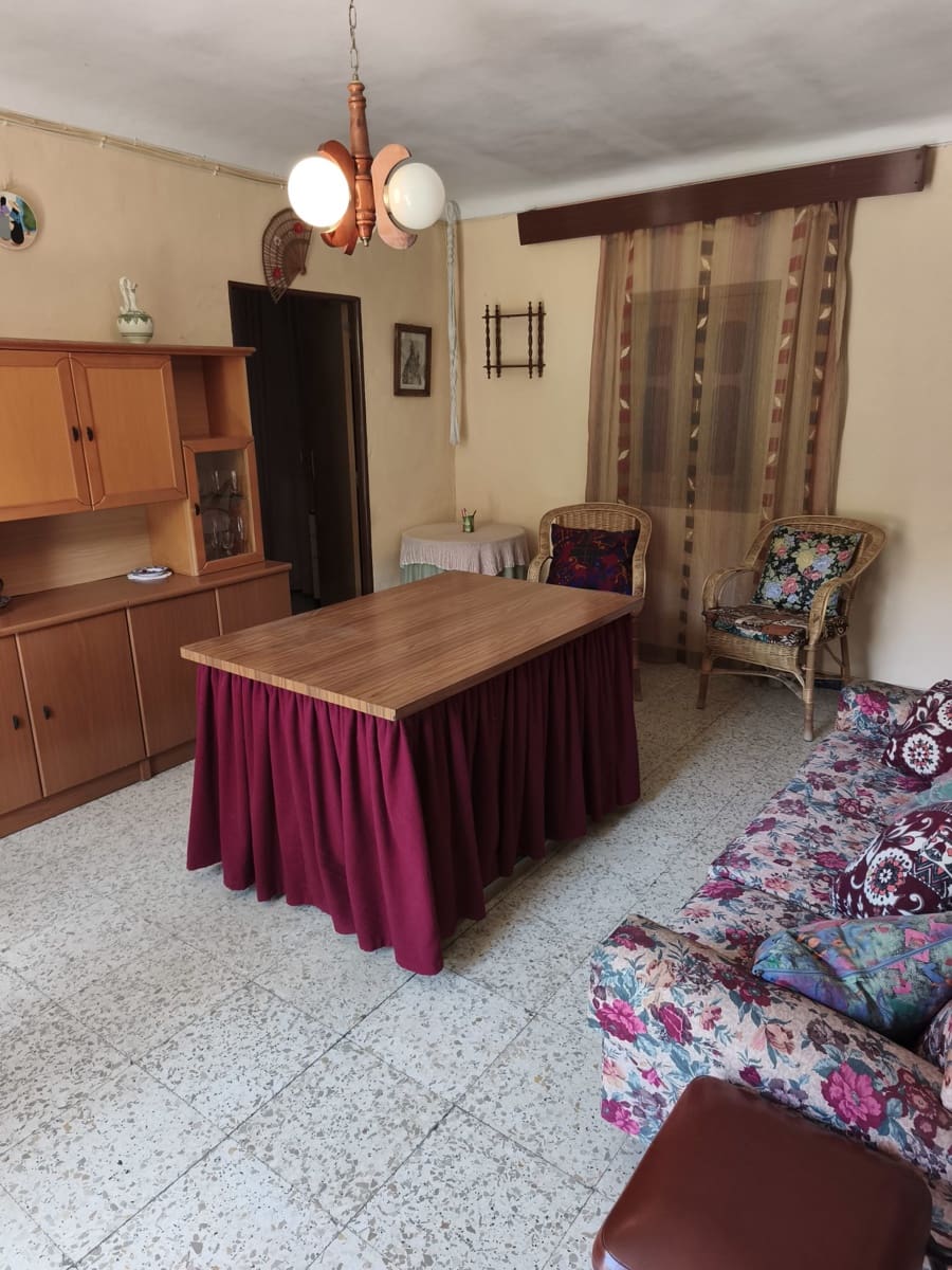 6 bedroom Finca/Country House for sale in Iznajar - € 170,000 (Ref: 9918666)