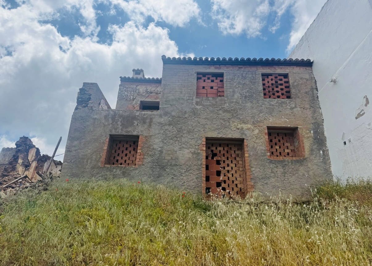 Finca/Country House for sale in Colmenar with garage - € 69,000 (Ref: 9921454)