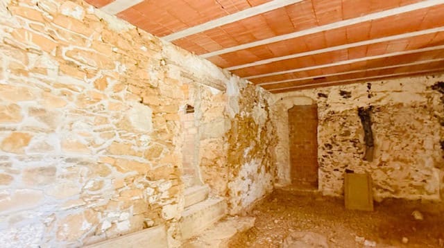 Finca/Country House for sale in Colmenar with garage - € 69,000 (Ref: 9921454)