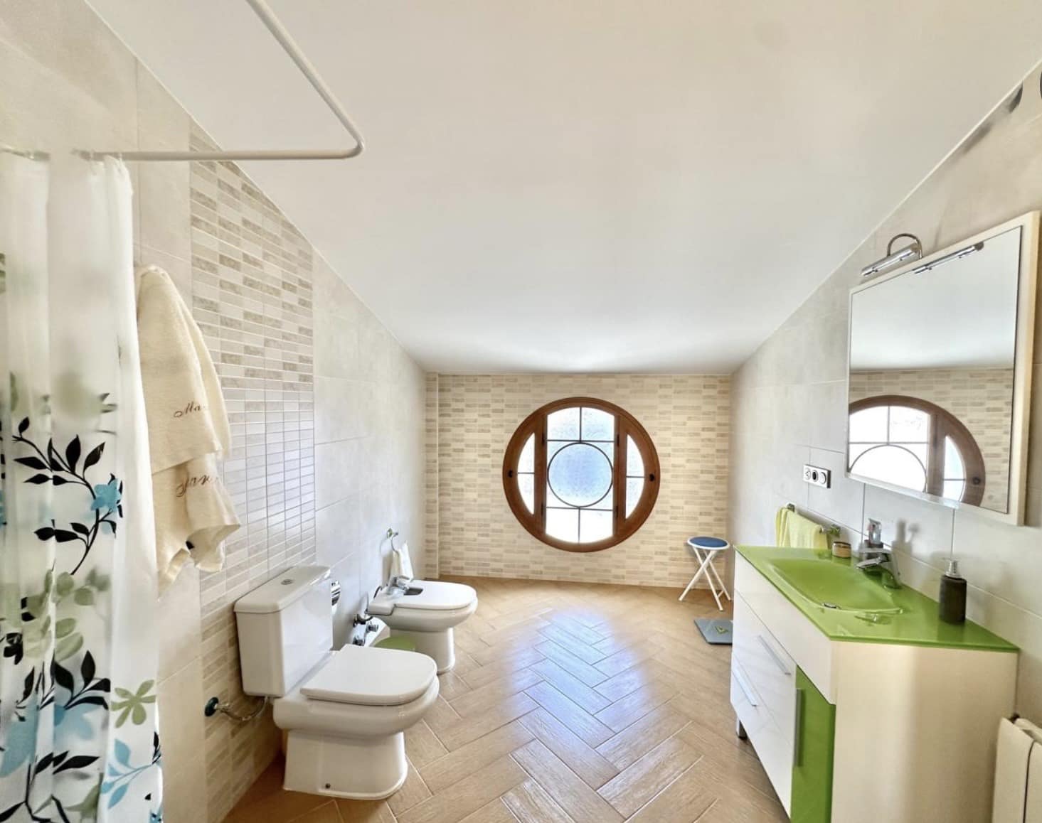 4 bedroom Terraced Villa for sale in Humilladero with garage - € 360,000 (Ref: 9926495)