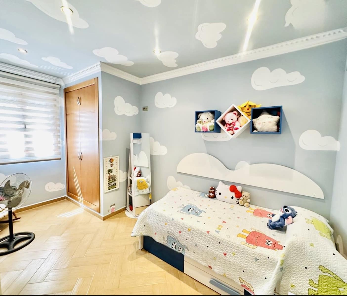 4 bedroom Terraced Villa for sale in Humilladero with garage - € 360,000 (Ref: 9926495)