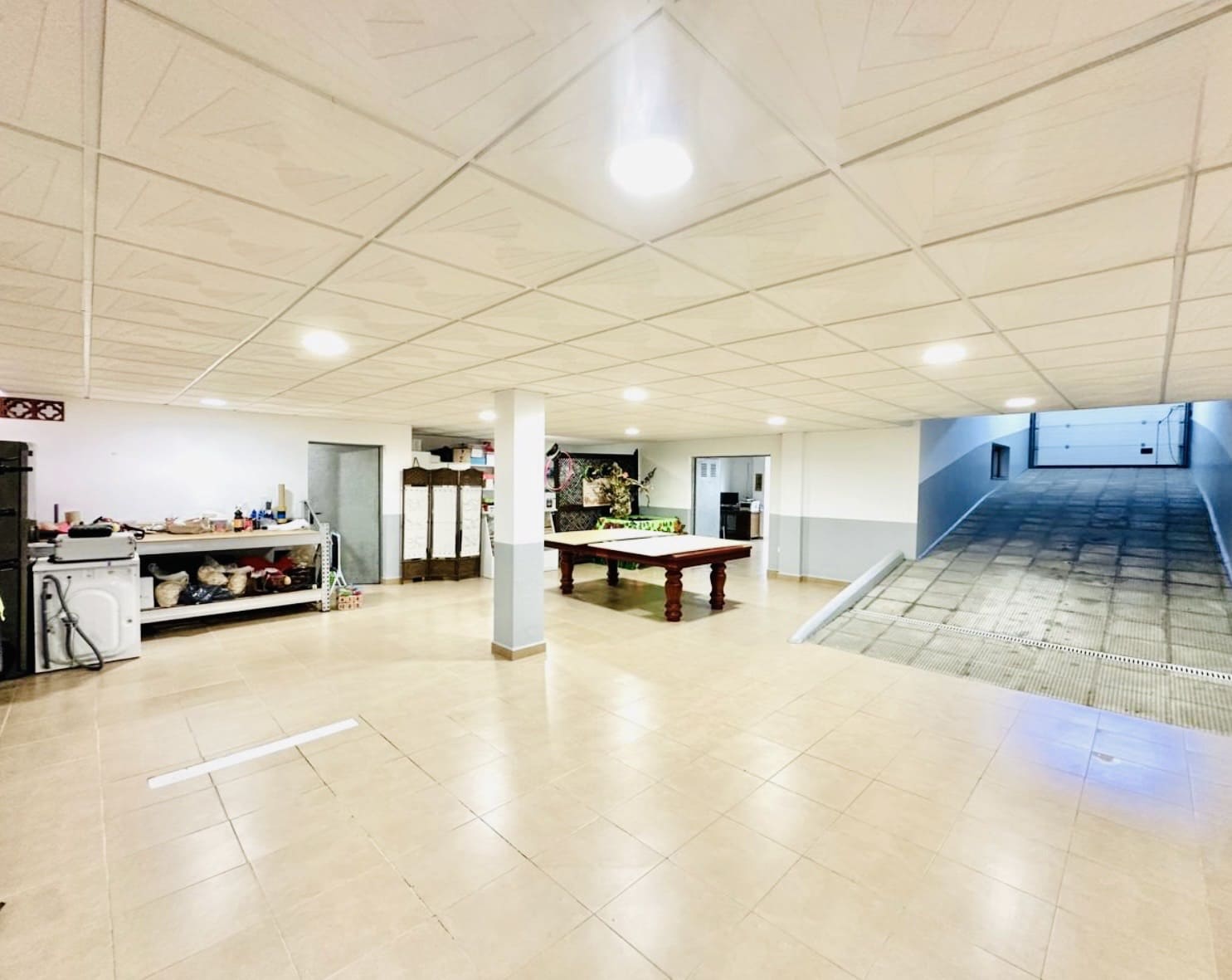 4 bedroom Terraced Villa for sale in Humilladero with garage - € 360,000 (Ref: 9926495)