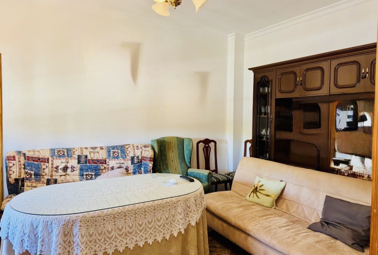 2 bedroom Villa for sale in Iznajar with garage - € 136,000 (Ref: 9928523)