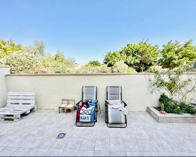4 soveværelse Villa til salg i Fuente de Piedra med swimmingpool garage - € 199.900 (Ref: 9946816)