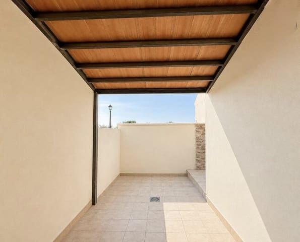 4 quarto Moradia para venda em Fuente de Piedra com piscina garagem - 199 900 € (Ref: 9946816)