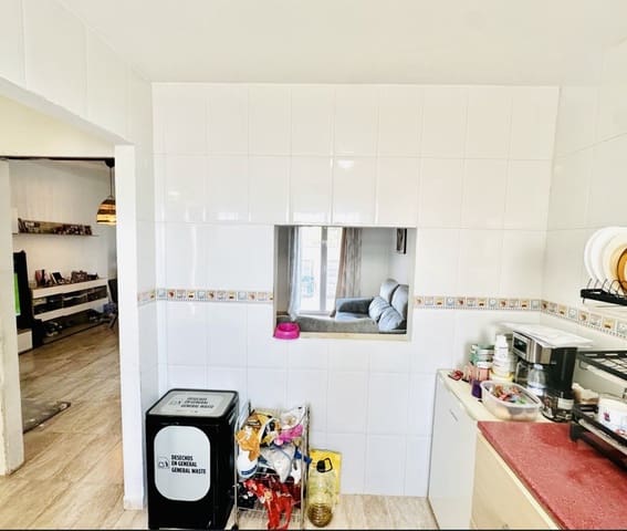 4 quarto Moradia para venda em Fuente de Piedra com piscina garagem - 199 900 € (Ref: 9946816)