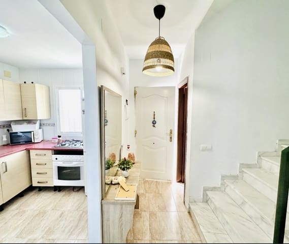 4 quarto Moradia para venda em Fuente de Piedra com piscina garagem - 199 900 € (Ref: 9946816)