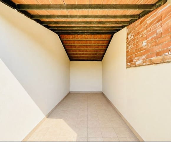 4 quarto Moradia para venda em Fuente de Piedra com piscina garagem - 199 900 € (Ref: 9946816)