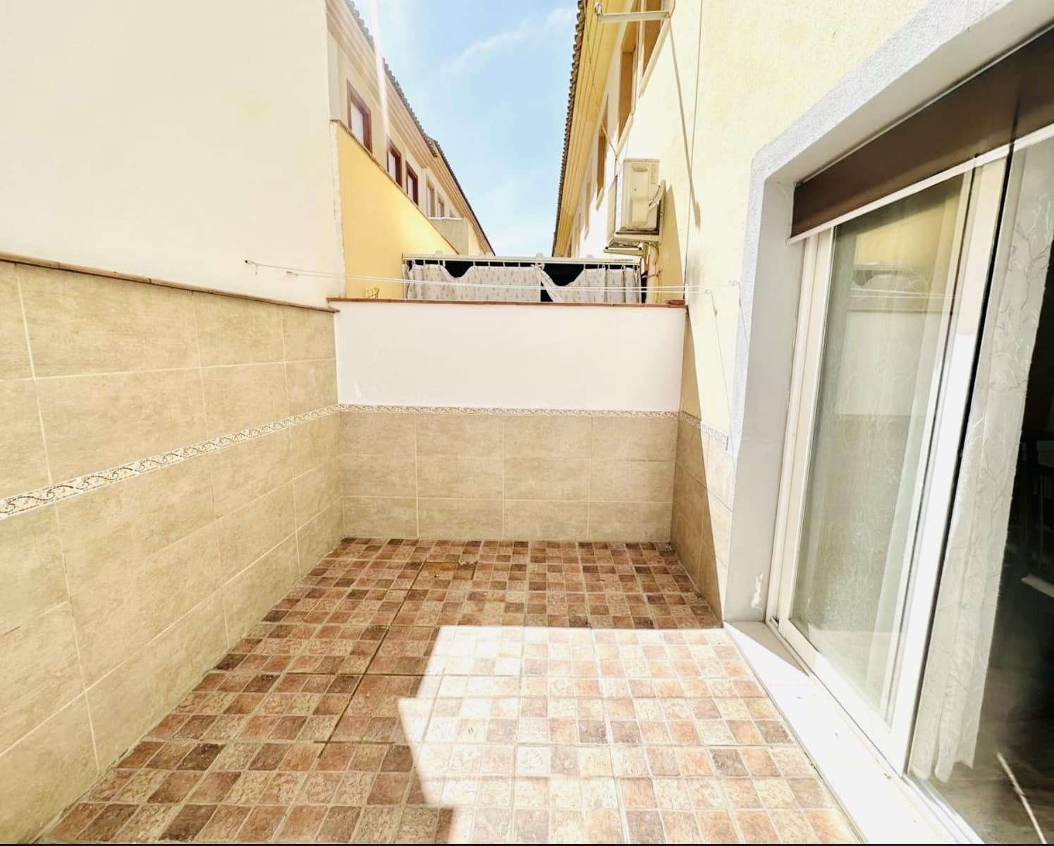 4 quarto Casa em Banda para venda em Fuente de Piedra com piscina - 145 000 € (Ref: 9950096)