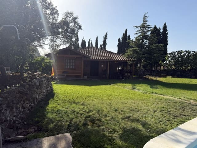 3 makuuhuone Puutalo myytävänä paikassa Villanueva del Rosario mukana uima-altaan - 350 000 € (Ref: 9953333)