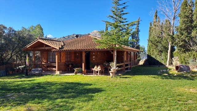 3 makuuhuone Puutalo myytävänä paikassa Villanueva del Rosario mukana uima-altaan - 350 000 € (Ref: 9953333)