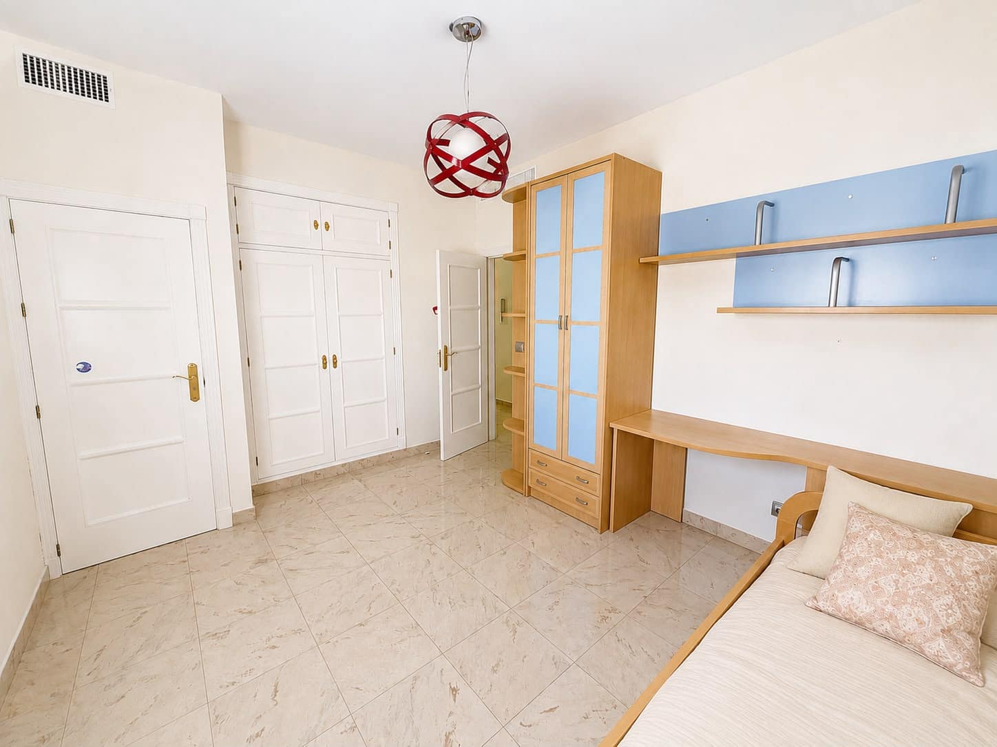 5 bedroom Villa for sale in Antequera with pool garage - € 515,000 (Ref: 9958365)
