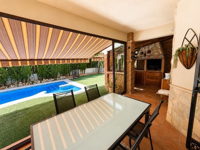 5 soveværelse Villa til salg i Antequera med swimmingpool garage - € 515.000 (Ref: 9958365)