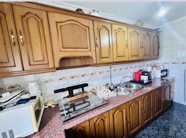 4 soveværelse Finca/Landehus til salg i Iznájar med garage - € 165.000 (Ref: 9972278)