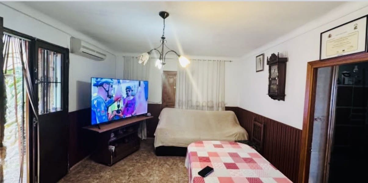 4 slaapkamer Finca/Landhuis te koop in Iznajar met garage - € 165.000 (Ref: 9972278)