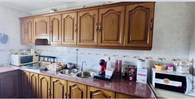 4 soveværelse Finca/Landehus til salg i Iznájar med garage - € 165.000 (Ref: 9972278)
