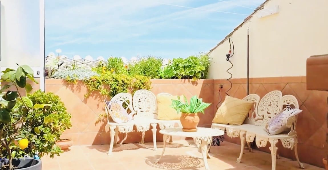 4 soveværelse Penthouse til salg i Manilva med swimmingpool garage - € 389.000 (Ref: 9972281)
