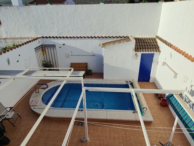 3 soverom Hus til salgs i Fuente de Piedra med svømmebasseng garasje - € 220 000 (Ref: 9973805)