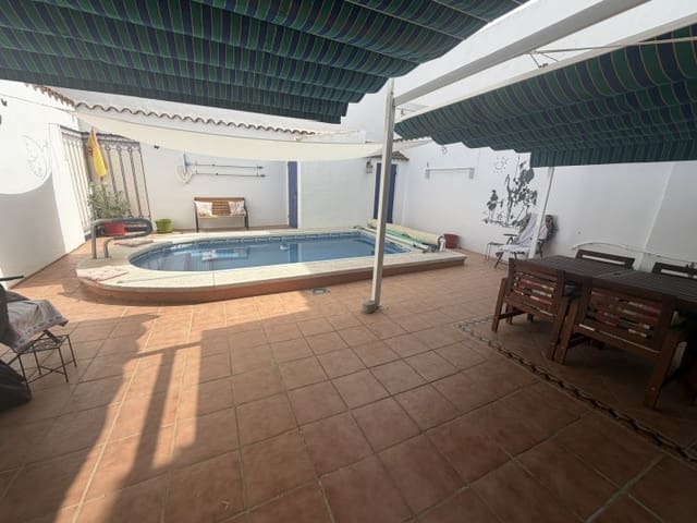 3 soverom Hus til salgs i Fuente de Piedra med svømmebasseng garasje - € 220 000 (Ref: 9973805)