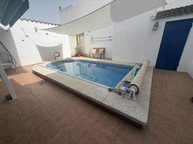 3 soverom Hus til salgs i Fuente de Piedra med svømmebasseng garasje - € 220 000 (Ref: 9973805)
