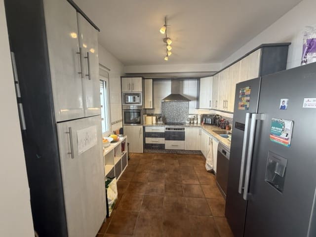 3 soverom Hus til salgs i Fuente de Piedra med svømmebasseng garasje - € 220 000 (Ref: 9973805)
