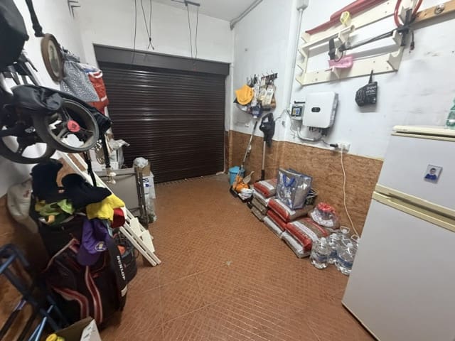 3 soverom Hus til salgs i Fuente de Piedra med svømmebasseng garasje - € 220 000 (Ref: 9973805)