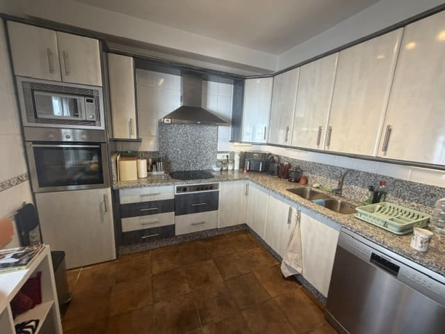 3 soverom Hus til salgs i Fuente de Piedra med svømmebasseng garasje - € 220 000 (Ref: 9973805)