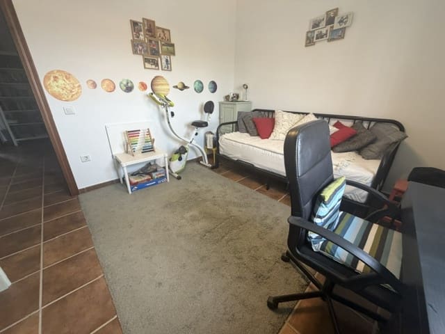 3 soverom Hus til salgs i Fuente de Piedra med svømmebasseng garasje - € 220 000 (Ref: 9973805)