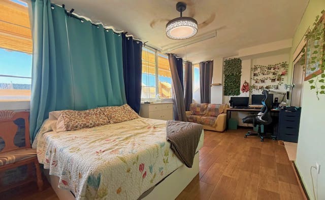 Apartamento de 2 habitaciones en Calahonda en venta con piscina garaje - 220.000 € (Ref: 9981619)