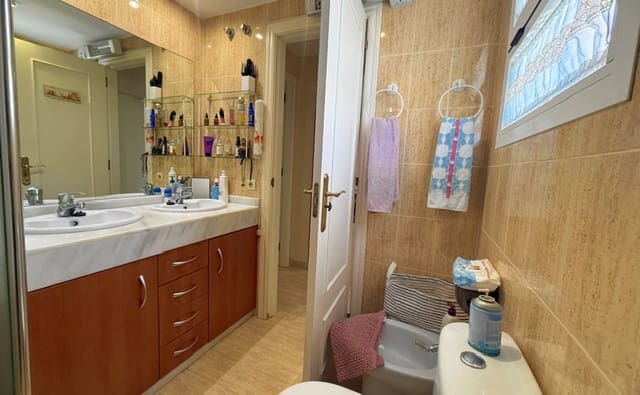 Apartamento de 2 habitaciones en Calahonda en venta con piscina garaje - 220.000 € (Ref: 9981619)