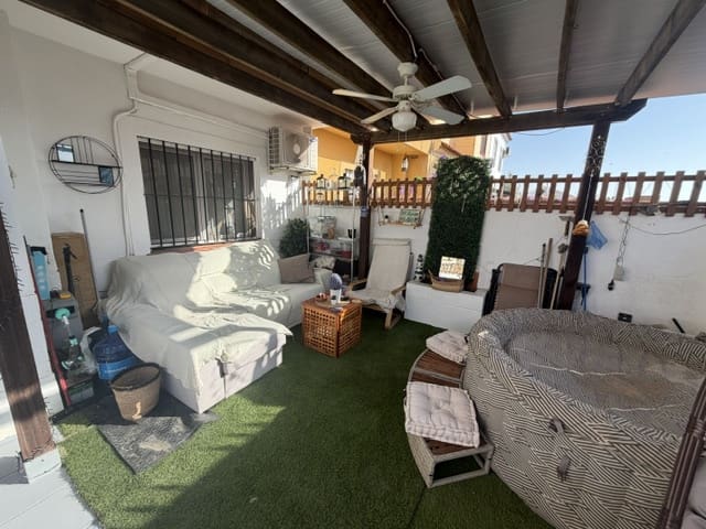 4 slaapkamer Huis te koop in Fuente de Piedra met zwembad - € 155.000 (Ref: 9989390)