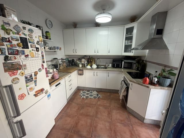 4 slaapkamer Huis te koop in Fuente de Piedra met zwembad - € 155.000 (Ref: 9989390)