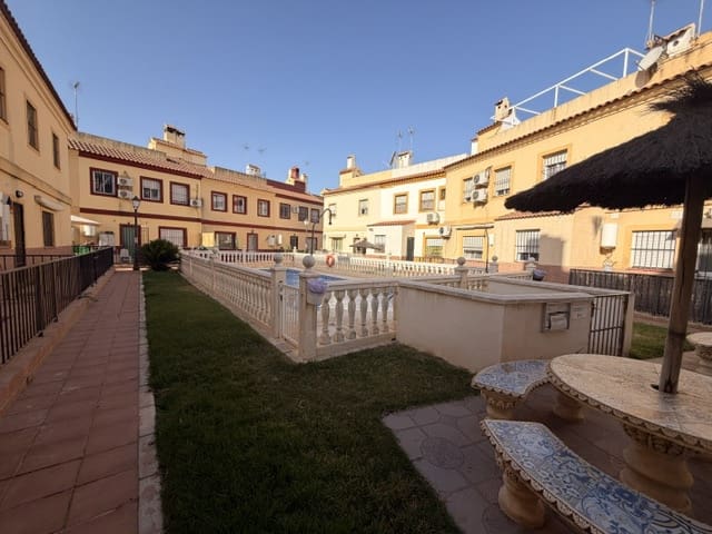 4 slaapkamer Huis te koop in Fuente de Piedra met zwembad - € 155.000 (Ref: 9989390)