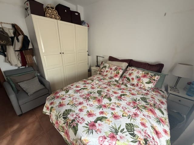 4 slaapkamer Huis te koop in Fuente de Piedra met zwembad - € 155.000 (Ref: 9989390)