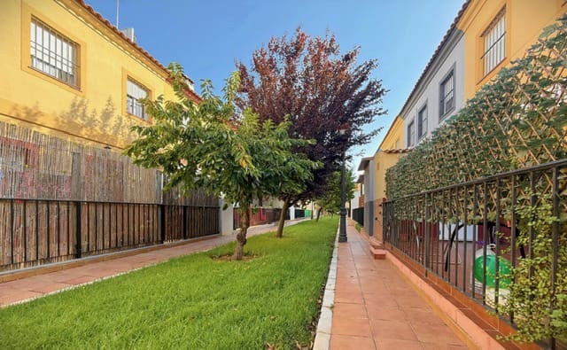 4 slaapkamer Huis te koop in Fuente de Piedra met zwembad - € 155.000 (Ref: 9989390)