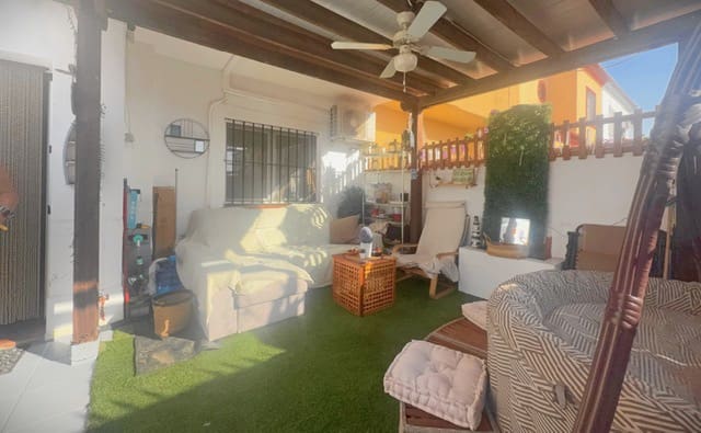 4 slaapkamer Huis te koop in Fuente de Piedra met zwembad - € 155.000 (Ref: 9989390)