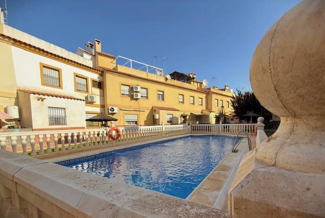 4 slaapkamer Huis te koop in Fuente de Piedra met zwembad - € 155.000 (Ref: 9989390)