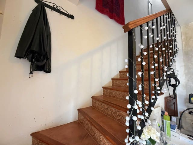 4 slaapkamer Huis te koop in Fuente de Piedra met zwembad - € 155.000 (Ref: 9989390)