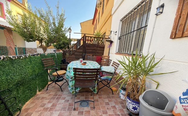 4 slaapkamer Huis te koop in Fuente de Piedra met zwembad - € 155.000 (Ref: 9989390)