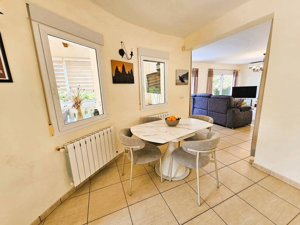 3 soveværelse Villa til salg i Javea / Xabia med swimmingpool garage - € 745.000 (Ref: 10150136)