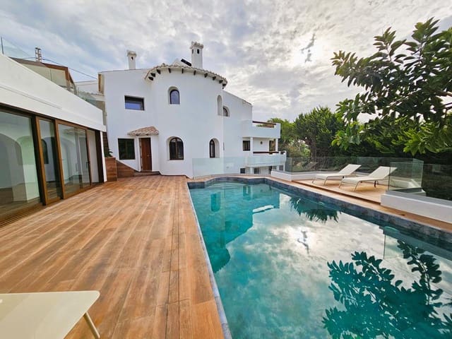 7 chambre Villa/Maison à vendre à Javea / Xàbia avec piscine garage - 1 695 000 € (Ref: 10150137)